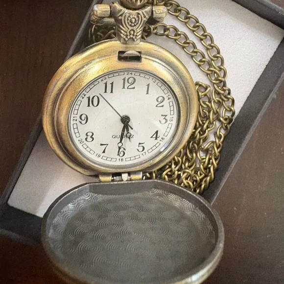 Vintage look Motorcycle Pocket Watch Pendant - Picture 6 of 14